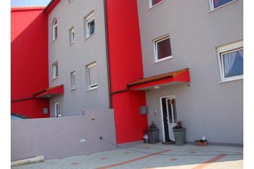 Croaţia Privát Pula, Exteriorul